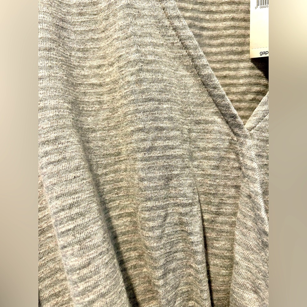 Gap Romper, Sz L, Gray, Wrap top w/ hook and eye closure, Pockets, Tie belt NWT - Picture 3 of 7